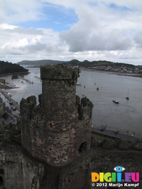 SX23285 Conwy Castle tower and river